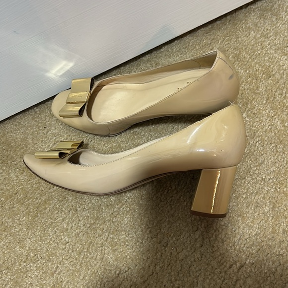 Kate Spade Dijon Gold Bow Patent Leather Pumps - Picture 7 of 9